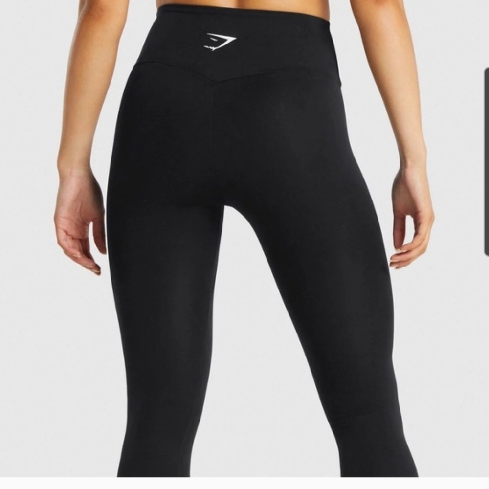 Gymshark Jet Black Performance Crop Leggings - Picture 2 of 5